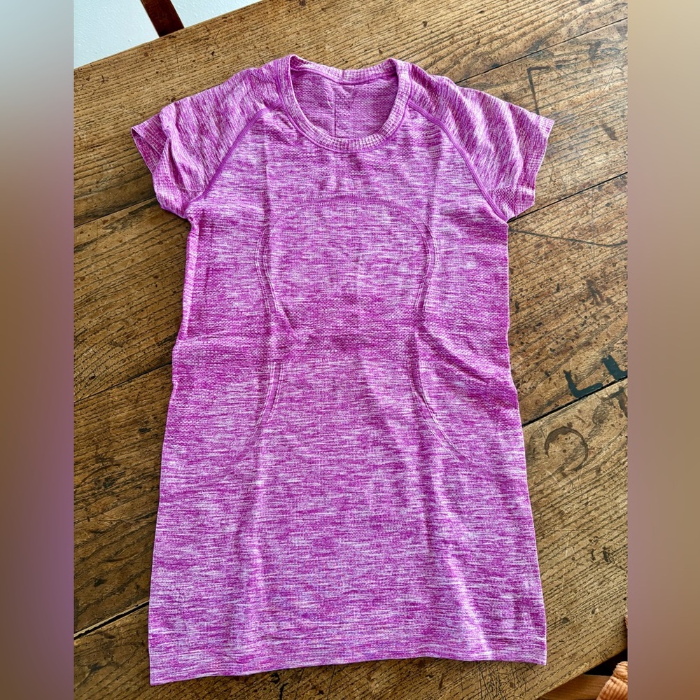 Lululemon Heathered Pink Swiftly Short Sleeve Tee size 6